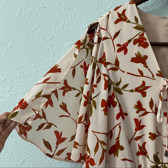 Lovers + Friends Epiphany Floral Romper Size XS - Picture 11 of 11